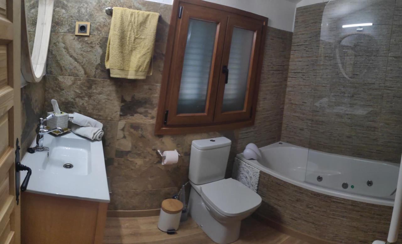 Caspueñas Casa Rural El Eden Del Ungria מראה חיצוני תמונה